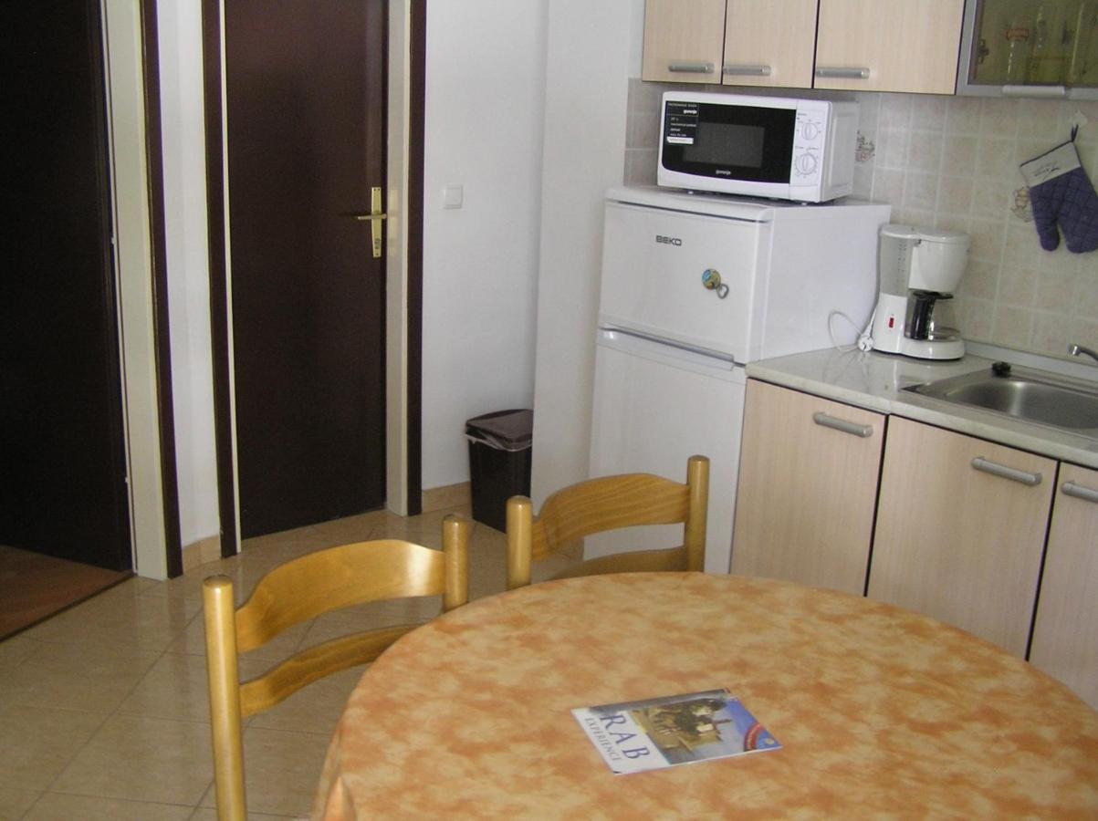 Apartments With A Parking Space Supetarska Draga - Donja, Rab - 15999 エクステリア 写真